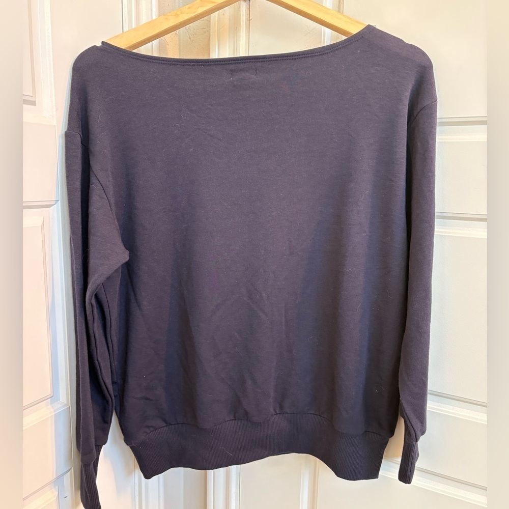 L'AGENCE Kimora Off-the-Shoulder Navy Sweater Size Small - Picture 4 of 5